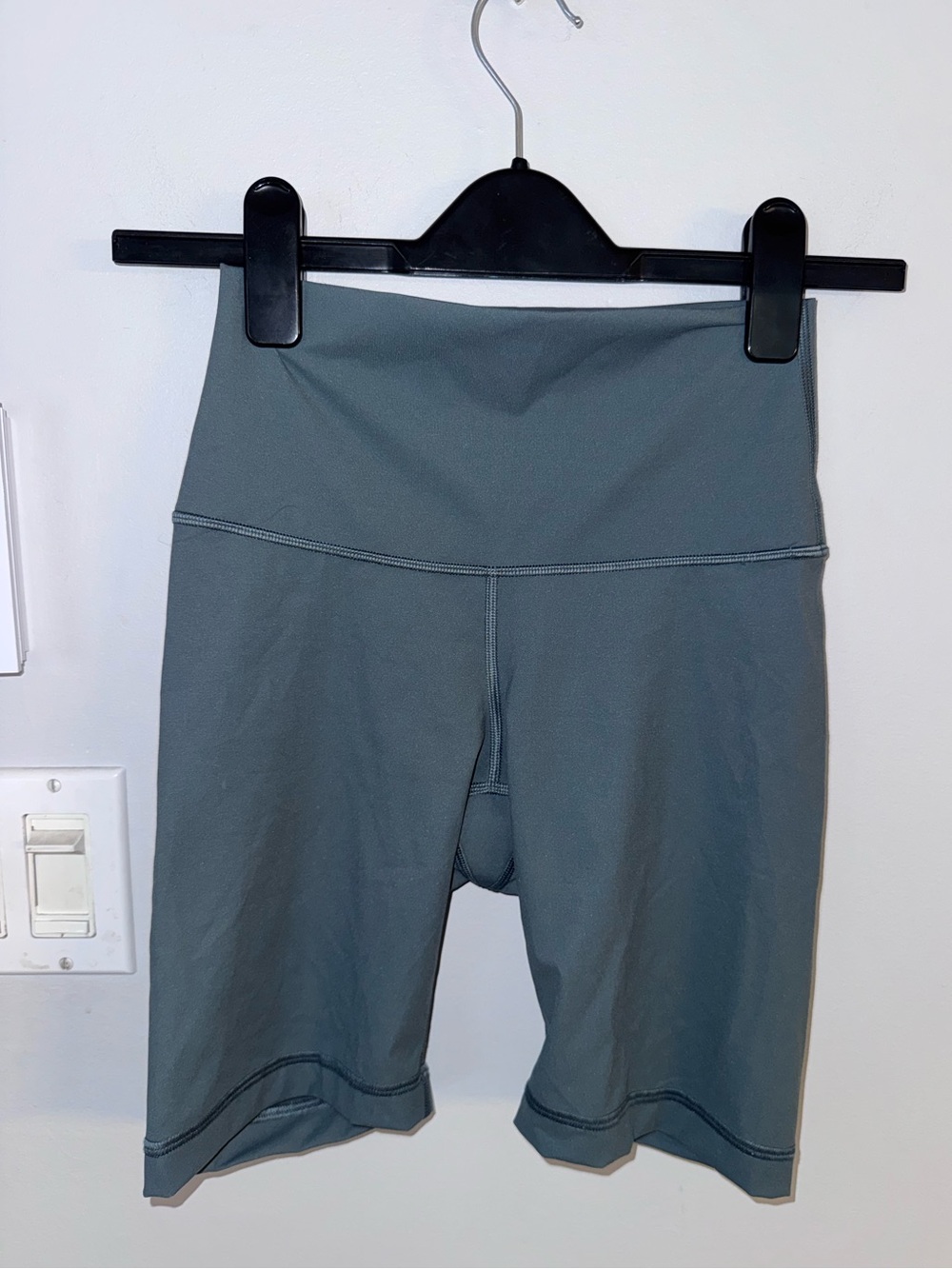 Everlane High-Rise Bike Shorts in Slate Gray/Blue